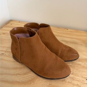 Cat & Jack | Suede Ankle Boots in Chestnut Brown